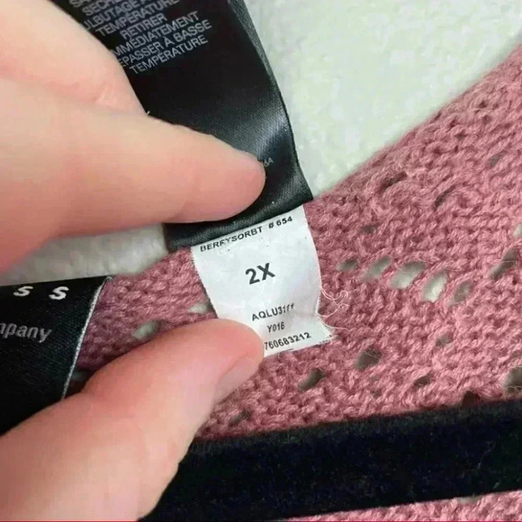 AXCESS Crochet Knit Top - Picture 5 of 12